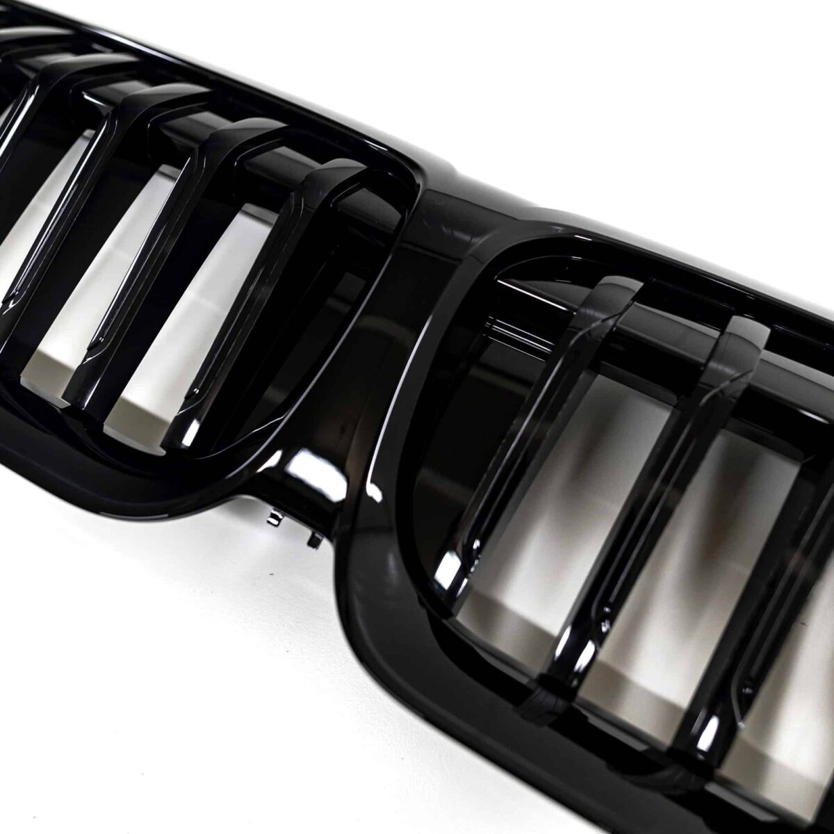 OEM BMW M Performance Shadowline Grille - G20, G21 330i - Image 5