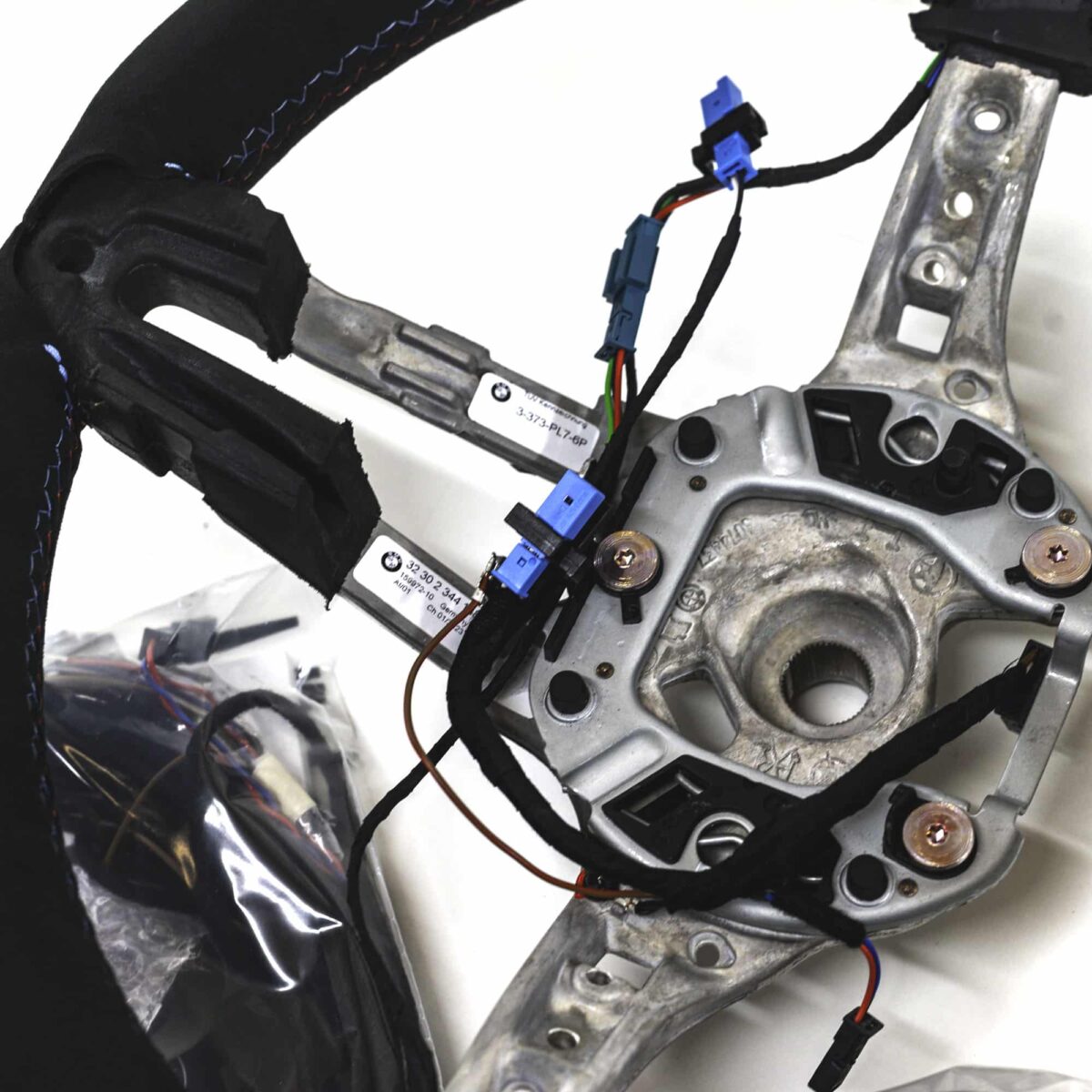 OEM BMW M Performance alcantara steering wheel - 32302413015 - Image 7