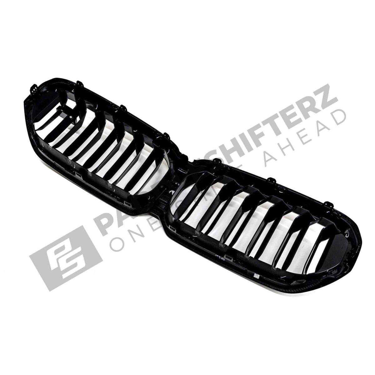 Rear side view of the OEM BMW M Perf F90 LCI Carbon front grille – 51712469540