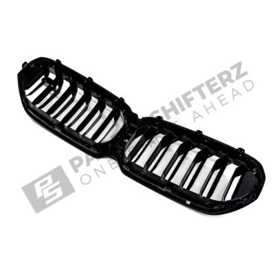 Rear side view of the OEM BMW M Perf F90 LCI Carbon front grille – 51712469540