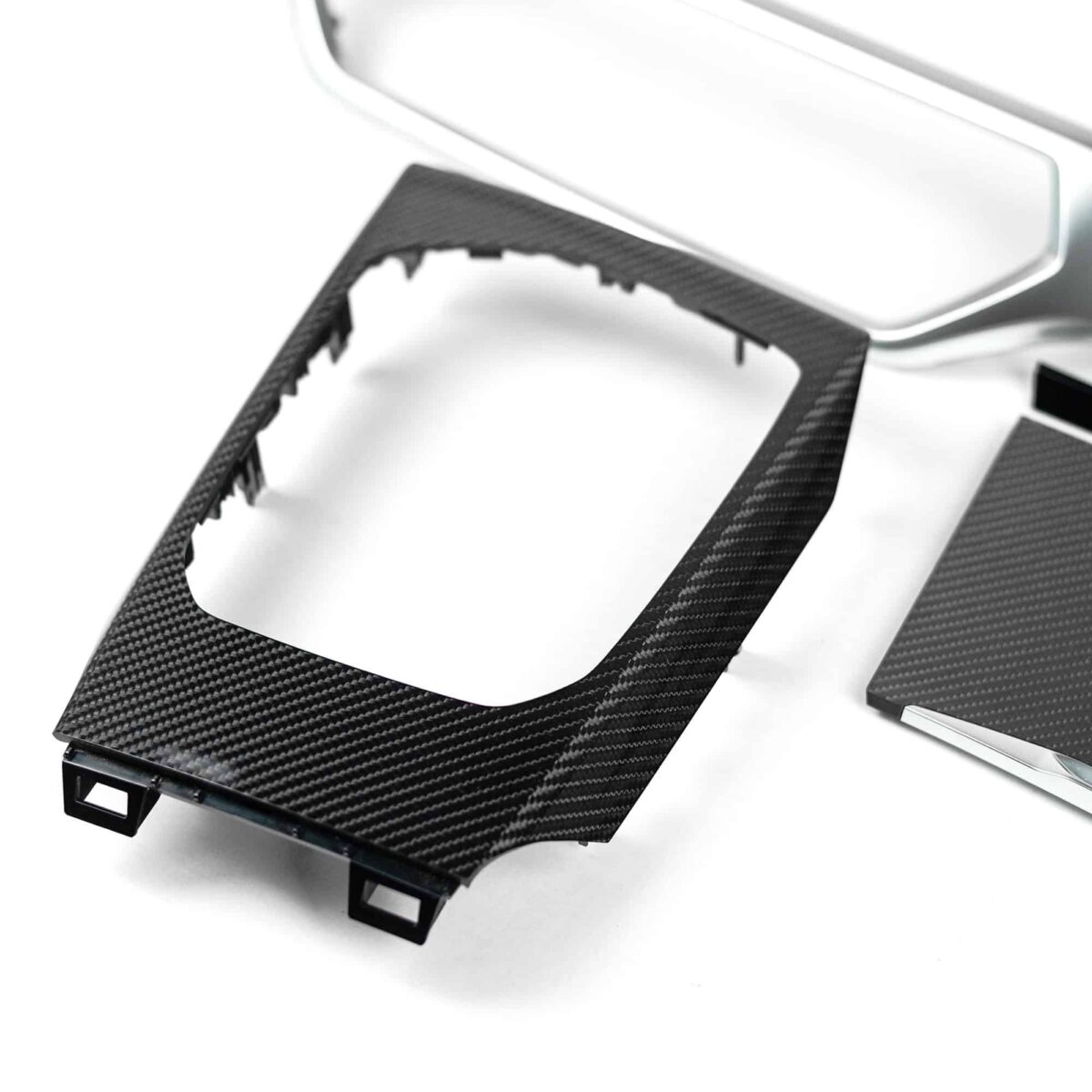 OEM BMW Gloss carbon fiber interior trim kit - G2X, G8X – Bild 5