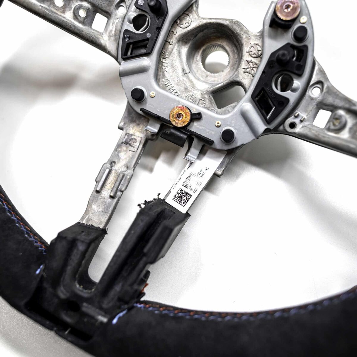 OEM BMW M Sport alcantara M4 GTS steering wheel 32307990790 - Image 4