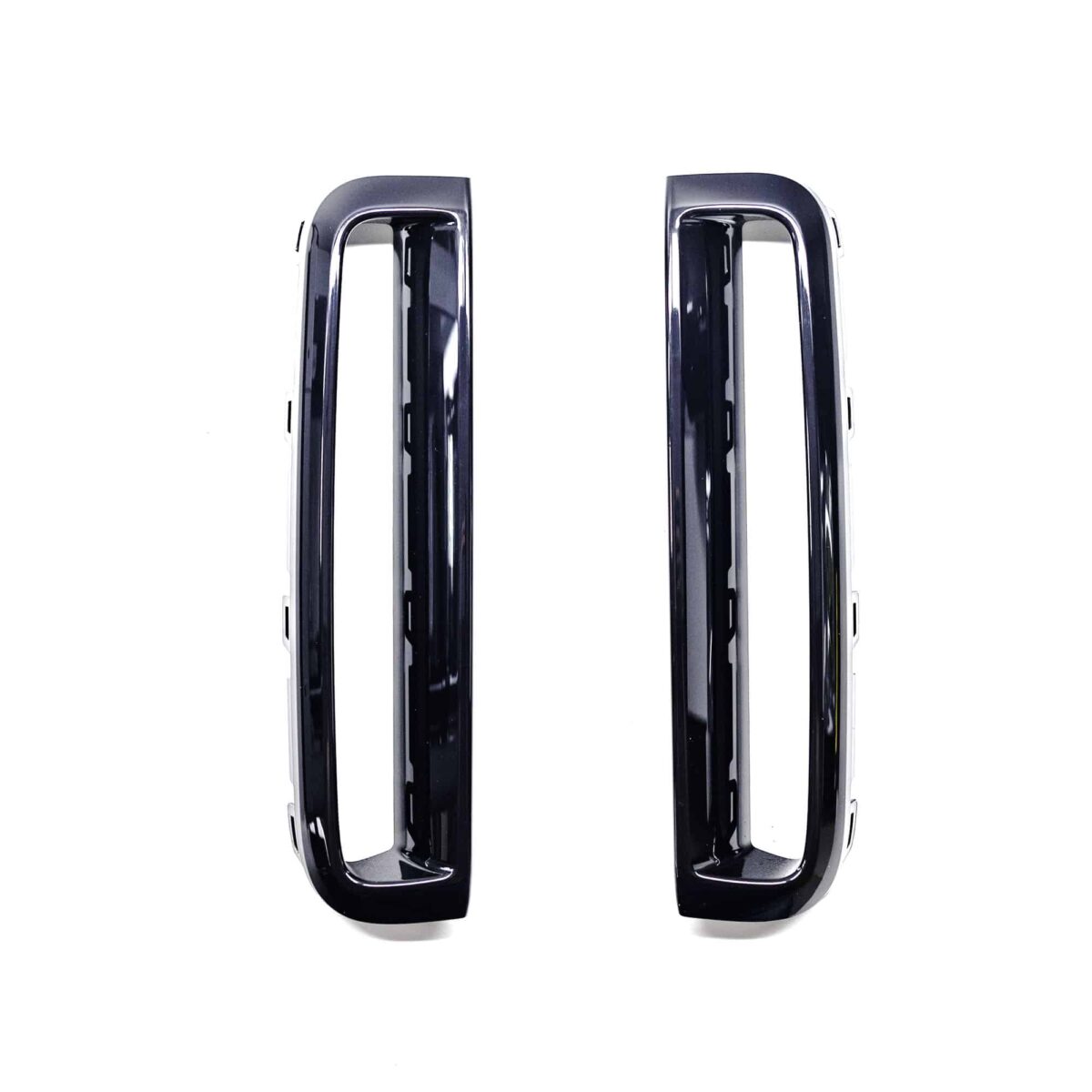 OEM BMW gloss black front vents G26 51118078613-51118078614 - Image 6