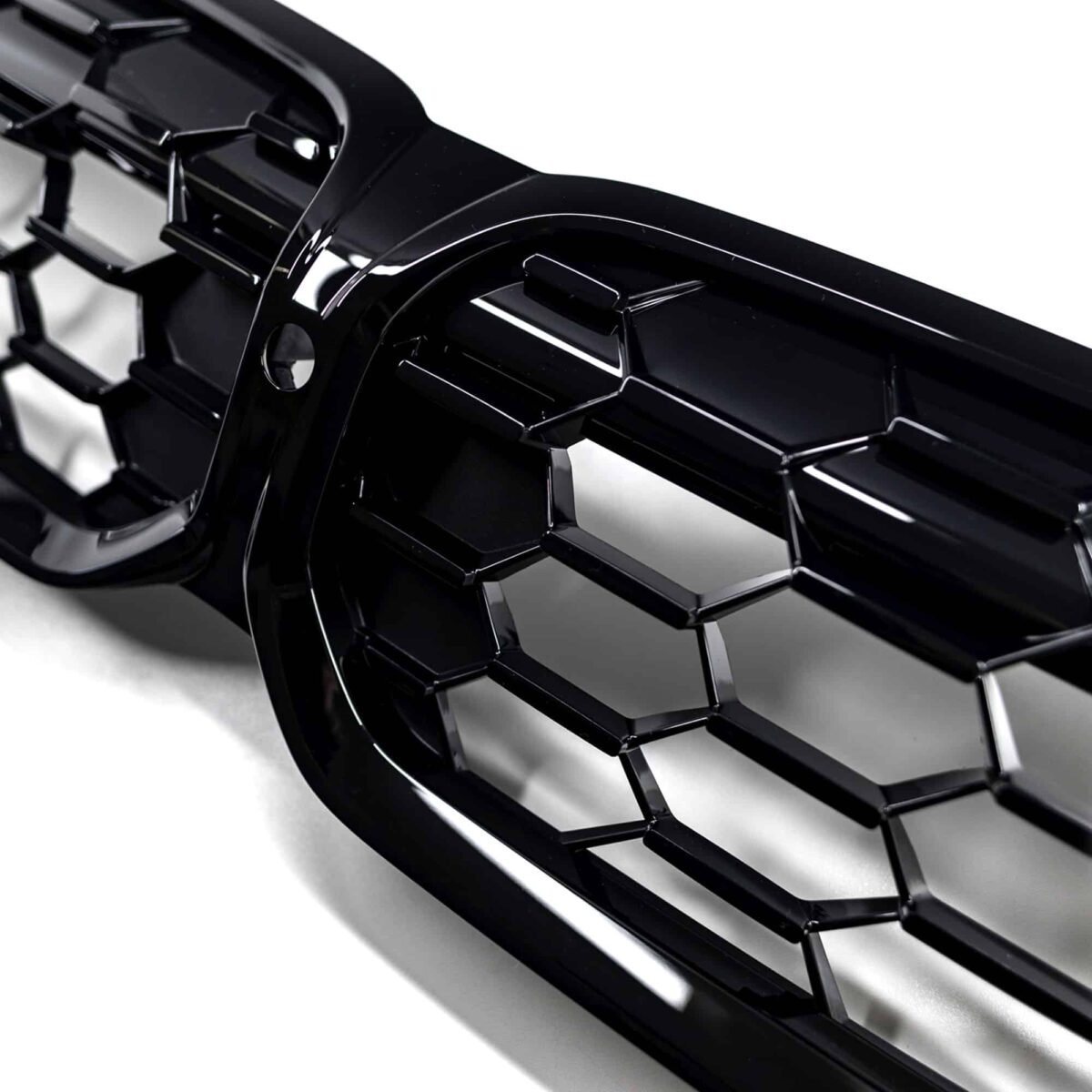 OEM BMW black grille M340i G20 LCI 51115A1BFB2-51115A1BFB1 - Image 9