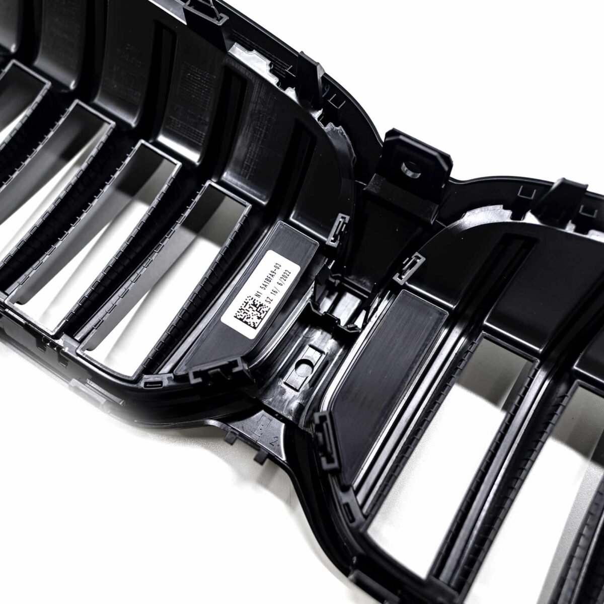 OEM BMW gloss black grille LCI - 51115A1BFB0-51115A1BFA9 – Bild 7