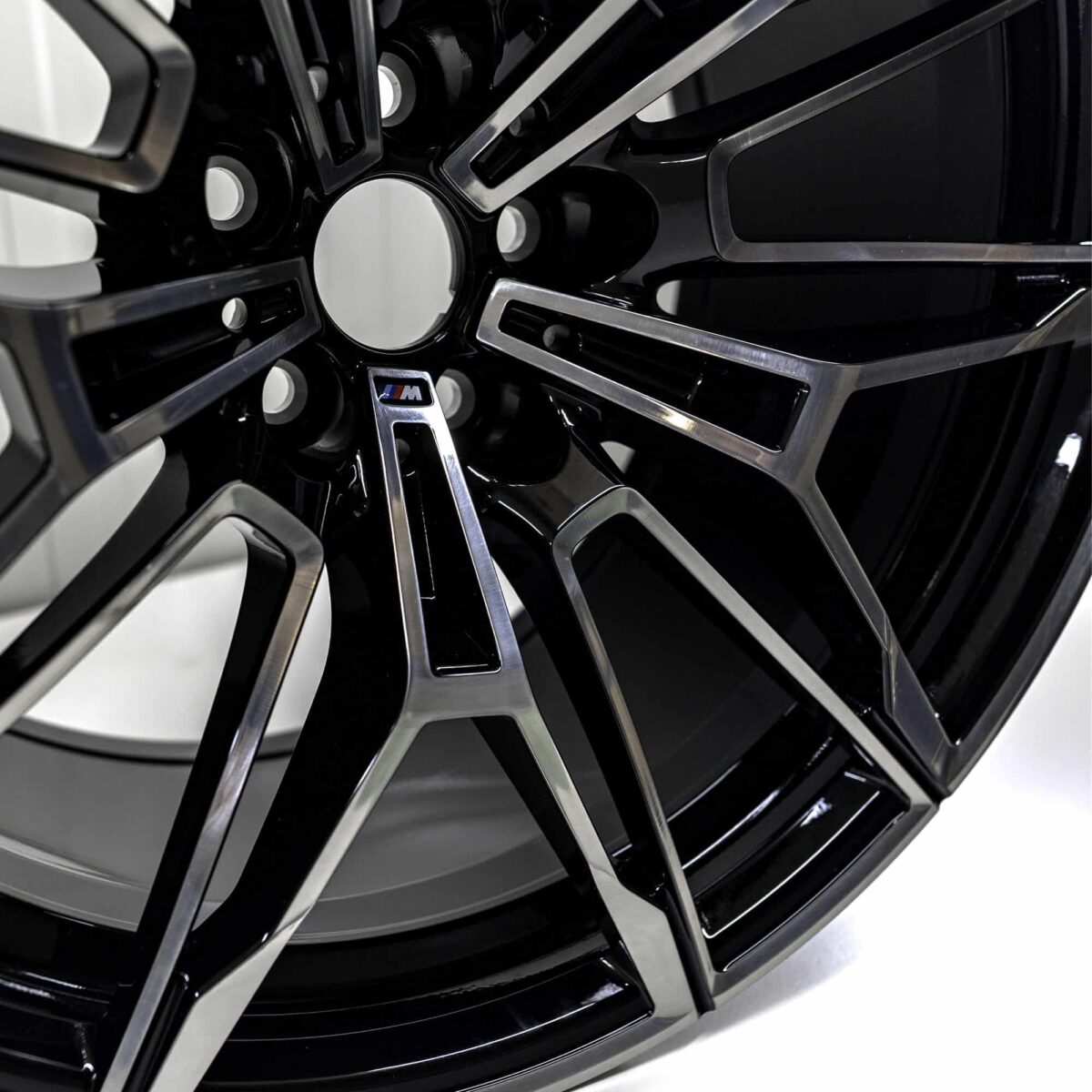 OEM BMW light alloy wheel jet black uni G8X - 36108093833 – Bild 6