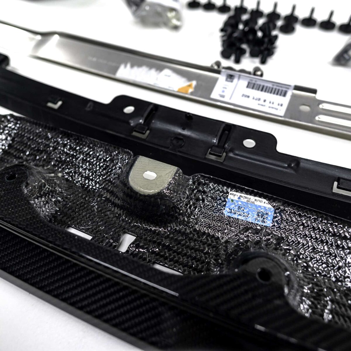 OEM BMW G82 M4 CSL Front lip - 51758085420 - Image 3