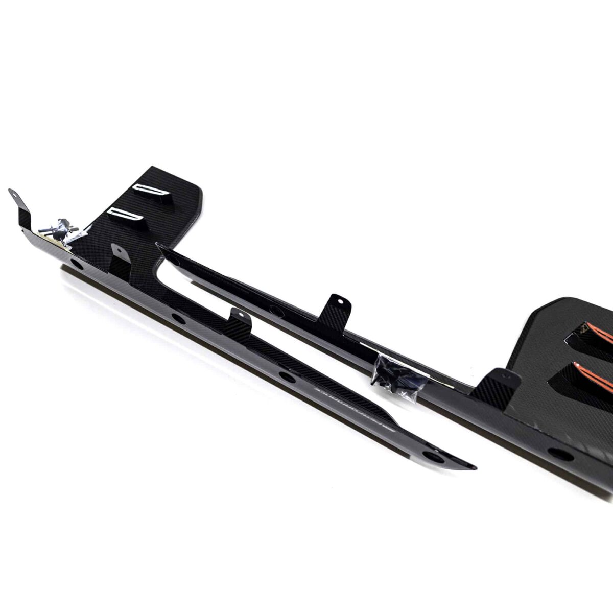 OEM BMW M Performance G87 M2 carbon fiber side attachments – Bild 12