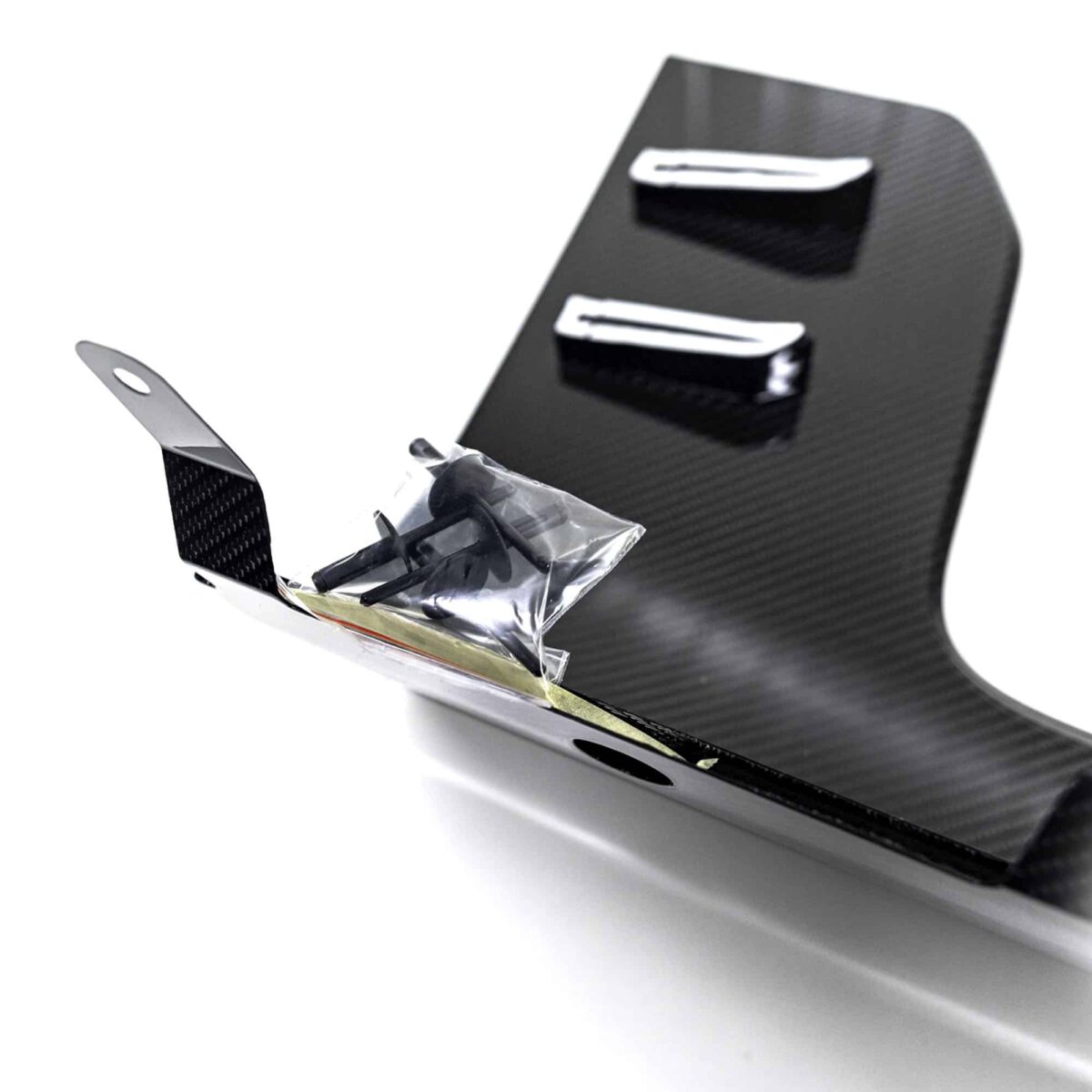 OEM BMW M Performance G87 M2 carbon fiber side attachments – Bild 11