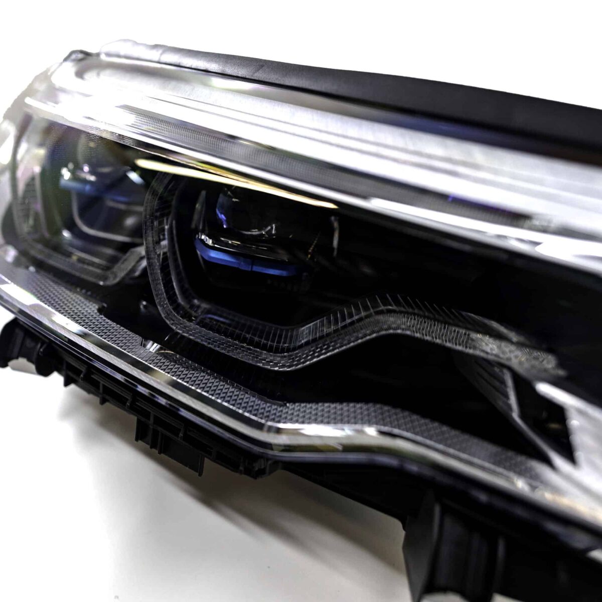 OEM BMW G30/F90 pre-LCI laser light retrofit kit 63135A07801 - Image 6