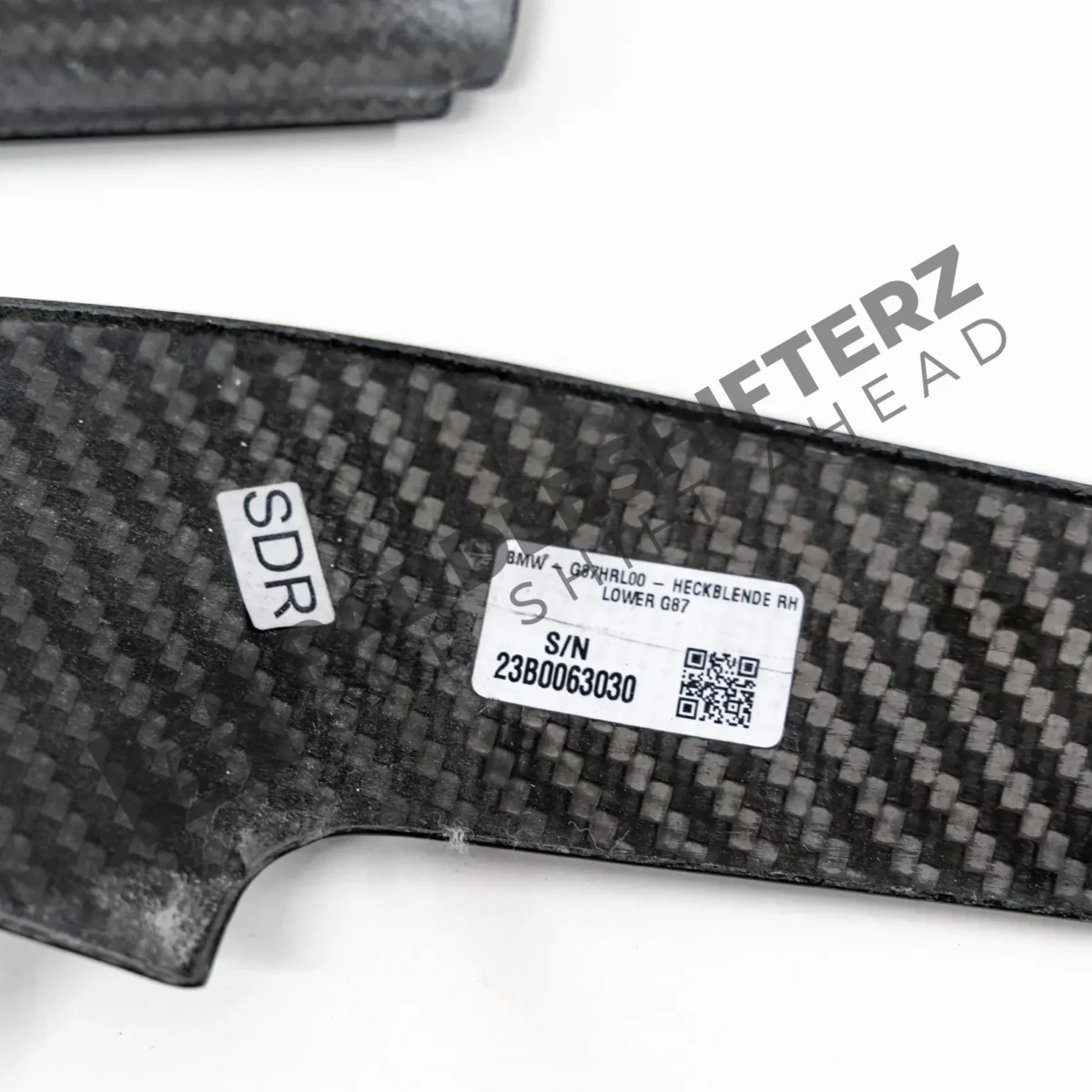 OEM BMW G87 carbon rear attachments 51125A66162-51125A66161 - Imagen 5