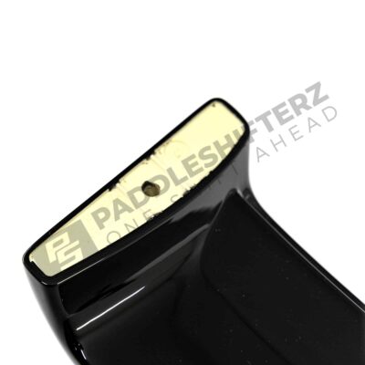 Linke Seite des OEM BMW M Performance G87 M2 schwarz Dachspoiler 51625A63C67