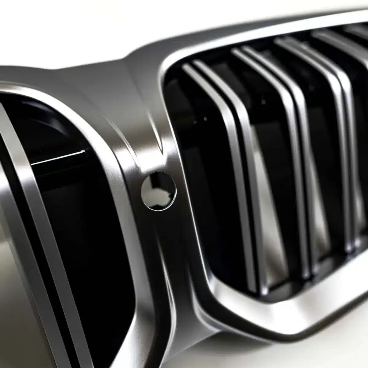 OEM BMW Chrome Grille G20 G21 51115A1BFA6 close up