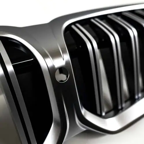 OEM BMW Chrome Grille G20 G21 51115A1BFA6 close up