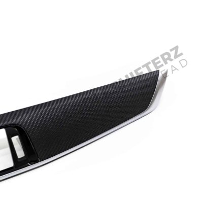 Lange Kante der PaddleShifterz OEM BMW M2 Carbonfaser Armaturenbrettverkleidung - 51458073751