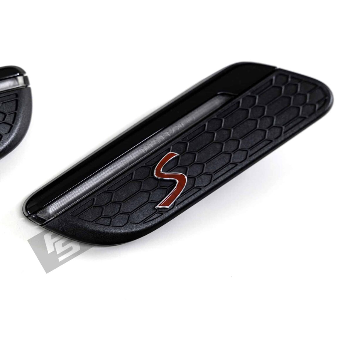 Seitenansicht der einzelnen OEM MINI Seite Kotflügel Blinker LCI2 - 63175A204E5-63175A204E6