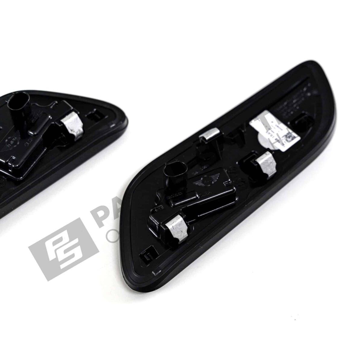 Hintere Nahaufnahme der OEM MINI Seite Kotflügel Blinker LCI2 - 63175A204E5-63175A204E6