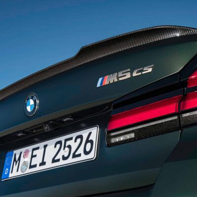 Alternative view of OEM BMW F90 M5 CS Carbon fiber trunk spoiler - 51628086436