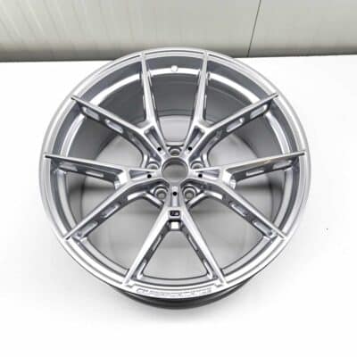 Top view shot of the OEM BMW M Performance 1063M Rear wheel in size 10,5Jx21ET20 part number 36108089392