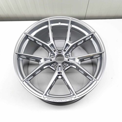 Top view shot of the OEM BMW M Performance 1063M Rear wheel in size 10,5Jx21ET20 part number 36108089392