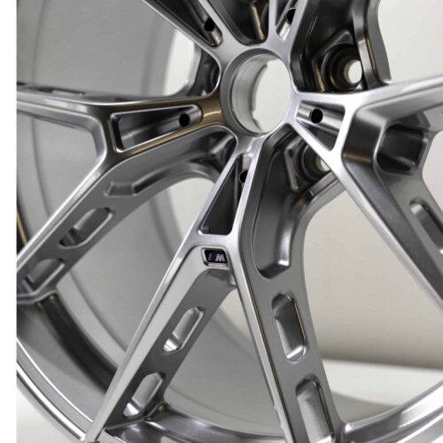 Close up, bottom view shot of the OEM BMW M Performance 1063M Rear wheel in size 10,5Jx21ET20 part number 36108089392