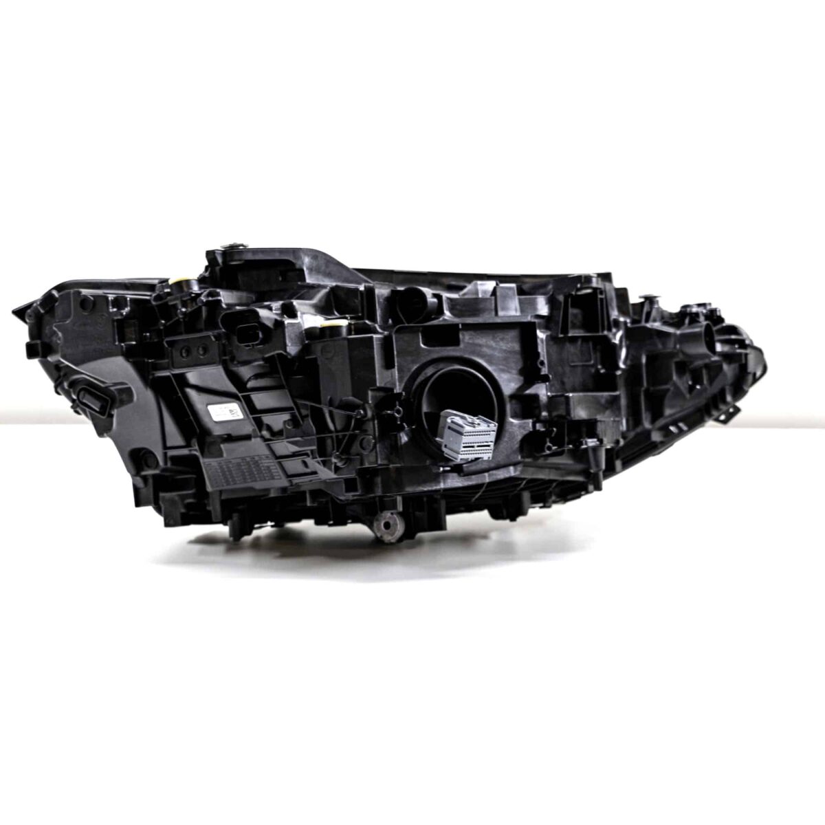 OEM BMW G82 M4 CS LCI LED Scheinwerfer links 63115B36FA3 von hinten fotografiert