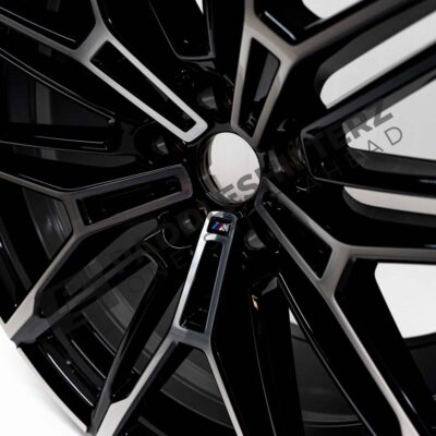 OEM BMW Aluminium front rim 930M 9,5JX19 ET:20 - 36117883685 close up
