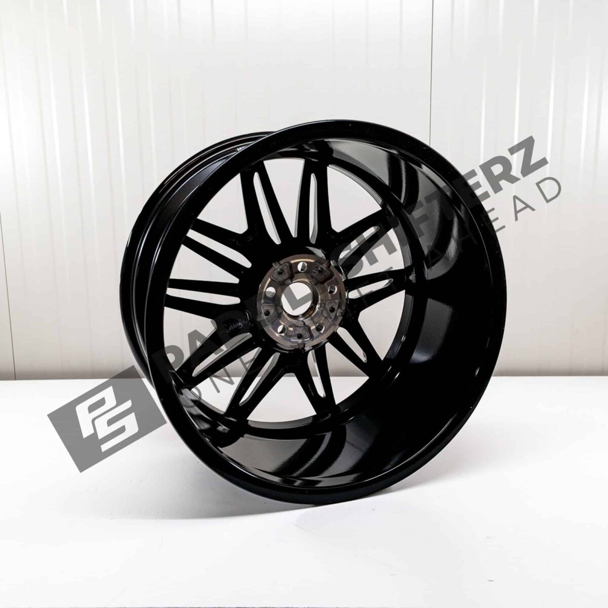 Rear inside view of OEM BMW Aluminium rear rim 930M 10,5JX20 ET:20 - 36117883686