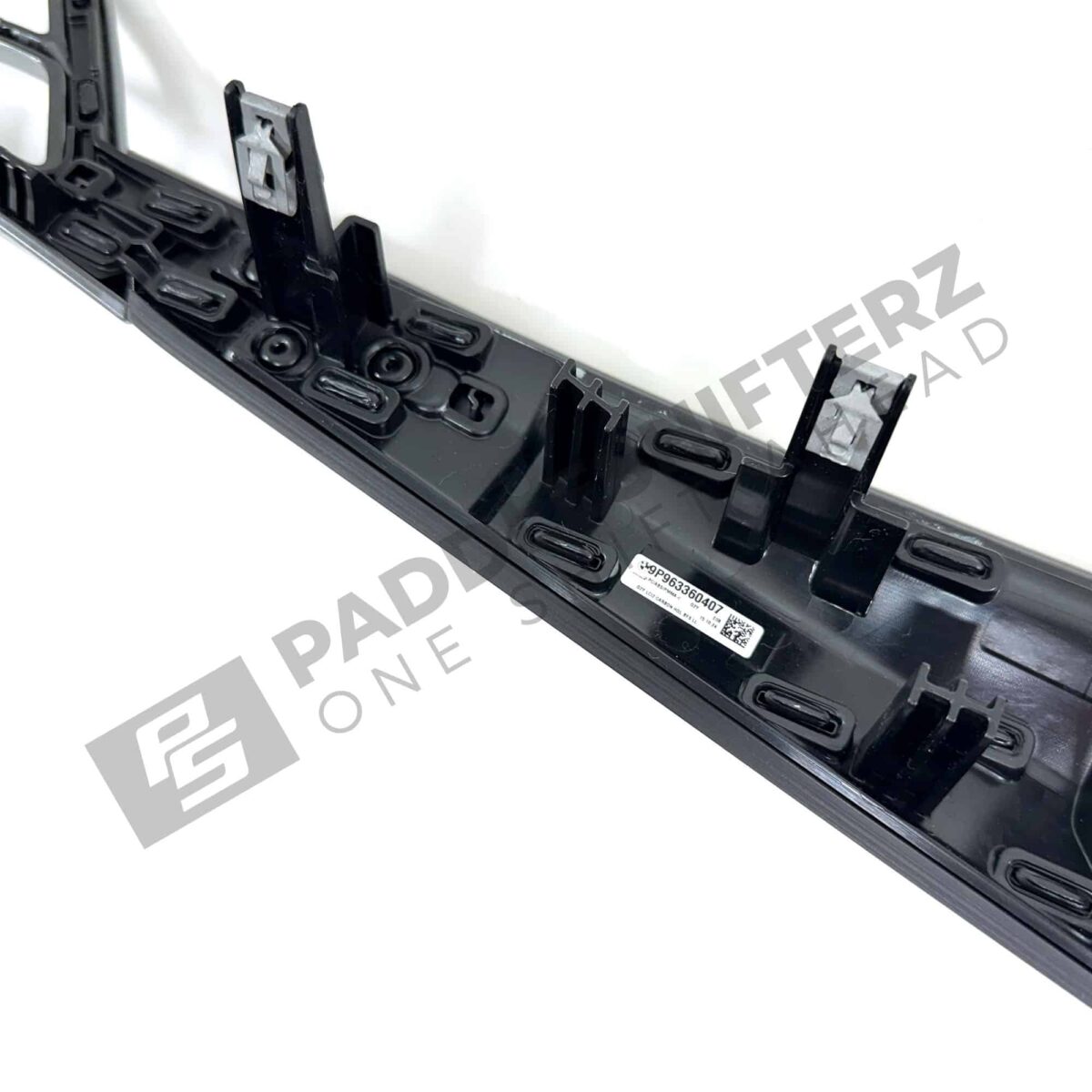 Showing the long tail of the OEM BMW LCI Carbon fiber dashboard trim LHD – 51459633604