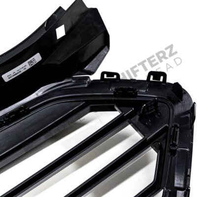 Rear view of the clips of OEM BMW Shadow line Front Grille X2 M35i - 51135A35BC0