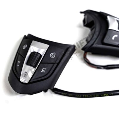 Nahaufnahme der linken Seite des OEM BMW Switch multifct.steering wheel M-Sport - 61317849409