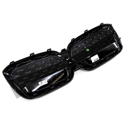 Rear side of the OEM BMW iX3 G08 LCI Front grille - 51135A34E69