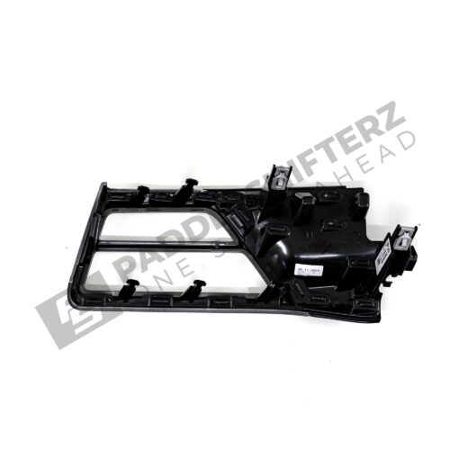 Bottom view of PaddleShifterz OEM BMW LCI Fresh air grille driver's side cover G2X, G8X 51459633612