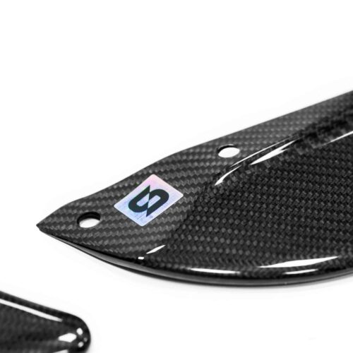 Sterckenn Carbon fiber front lip, spoiler - Mercedes Benz A Class W177 close up with logo