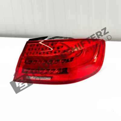 OEM BMW E92 M3 LCI Rear light side panel right - 63217251958 - Image 2