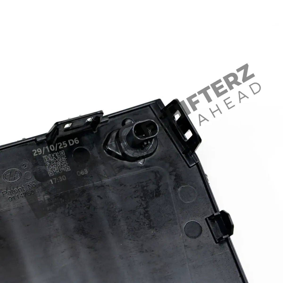 OEM BMW Shadow line front grille trim X2 - 66315A076D4 - Image 5